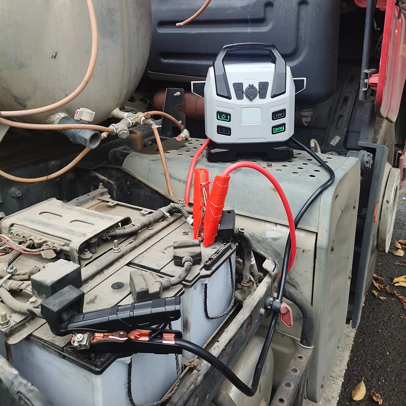 12V/24V Heavy Duty Jump Starter for Truck TM-M02 thumbnail 4